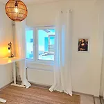 Beautiful In The Middle Of The With Own Parking - Applegarden - 5-6 Persons *