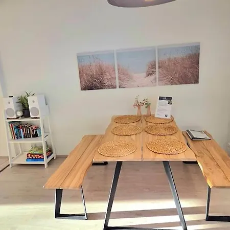 Huoneisto Beautiful In The Middle Of The With Own Parking - Applegarden - 5-6 Persons