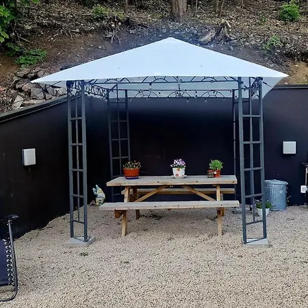 Huoneisto Beautiful In The Middle Of The With Own Parking - Applegarden - 5-6 Persons *