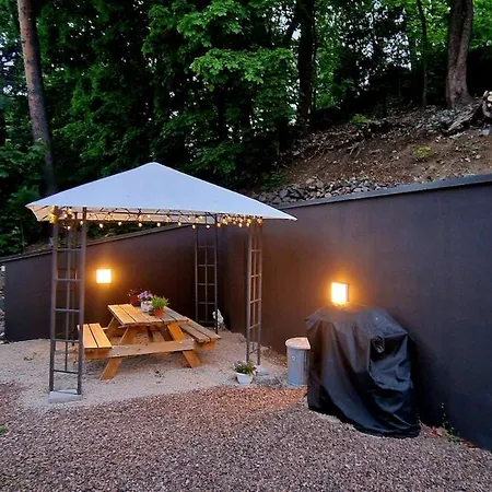 Huoneisto Beautiful In The Middle Of The With Own Parking - Applegarden - 5-6 Persons