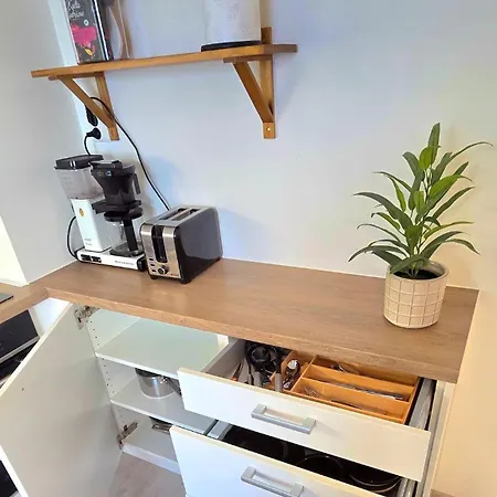 Huoneisto Beautiful In The Middle Of The With Own Parking - Applegarden - 5-6 Persons *