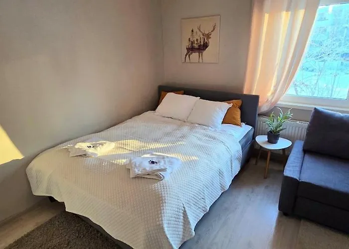 Beautiful In The Middle Of The With Own Parking - Applegarden - 5-6 Persons Lahti