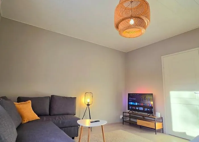 Daire Beautiful In The Middle Of The With Own Parking - Applegarden - 5-6 Persons