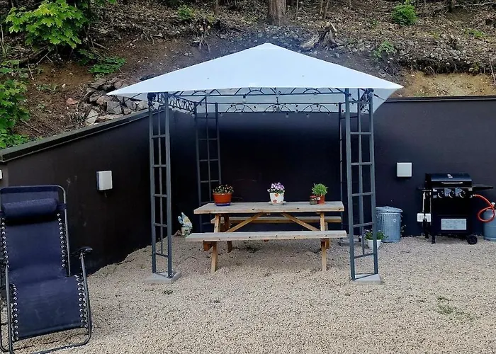 Daire Beautiful In The Middle Of The With Own Parking - Applegarden - 5-6 Persons *